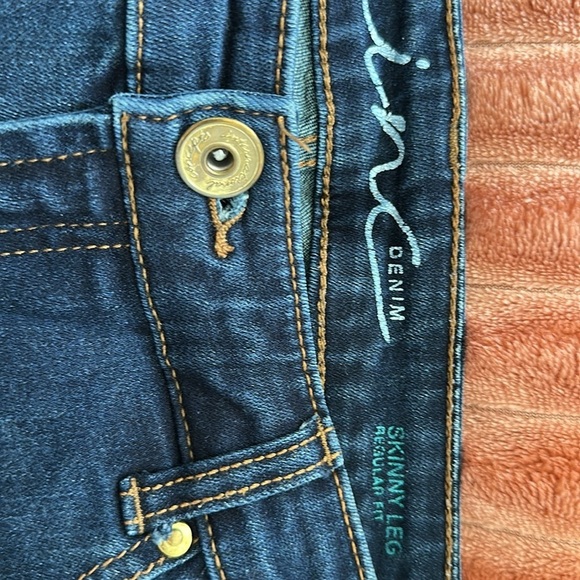 INC Jeans 8 Petite - Picture 4 of 9